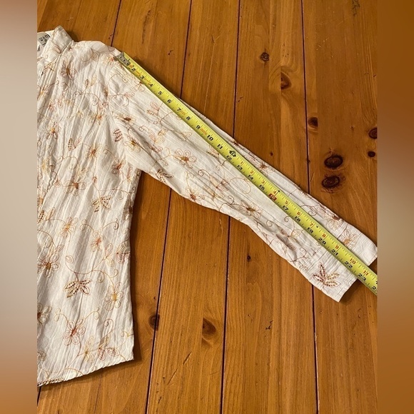 Lee Women’s Button Up Floral Bohemian Embroidered Long Sleeve Top. Size Large - Picture 11 of 11